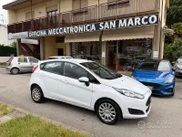 Usata Ford Fiesta Titanium 95 CV (69 kW) 2017 Bianco Utilitaria