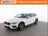 Usata Volvo V60 CC Business Edition 197 CV (144 kW) 2021 Bianco Station wagon