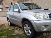 Usata Toyota RAV4 2004 SUV