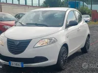 Usata Lancia Ypsilon 69 CV (50 kW) 2015 Bianco Utilitaria