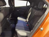 Begagnad Peugeot e-2008 Allure 100 kW (136 HK) 2023 Orange SUV