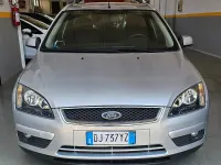 Usata Ford Focus 90 CV (66 kW) 2007 Grigio Station wagon