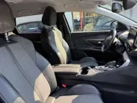 Usata Peugeot 5008 Allure 131 CV (96 kW) 2021 Celeste SUV