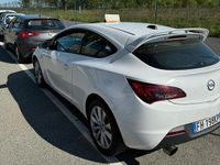 Usata Opel Astra GTC 140 CV (102 kW) 2017 Bianco Coupé