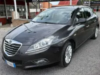 Usata Lancia Delta 120 CV (88 kW) 2013 Grigio Utilitaria