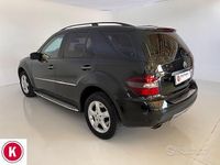 Usata Mercedes 280 190 CV (139 kW) 2007 Nero Station wagon