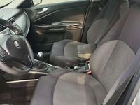 Usata Alfa Romeo Giulietta Business 105 CV (77 kW) 2013 Argento Utilitaria