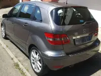 Usata Mercedes B180 Executive 109 CV (80 kW) 2011 Grigio Utilitaria