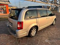 usata Chrysler Grand Voyager 2.8 CRD 163 CV automatic