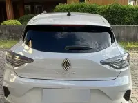 Käytetty Renault Clio V 101 HP (74 kW) 2024 Sedan