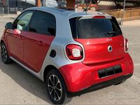 Usata Smart ForFour 71 CV (52 kW) 2015 Rosso Utilitaria