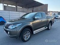 Usata Mitsubishi L200 Invite 181 CV (133 kW) 2017 Grigio Pick-up