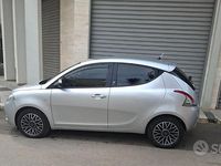 Usata Lancia Ypsilon 95 CV (69 kW) 2016 Grigio Utilitaria