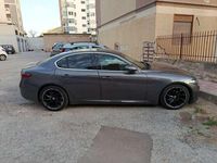 Usata Alfa Romeo Giulia Super 179 CV (131 kW) 2017 Grigio Berlina