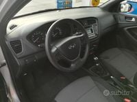 Usata Hyundai i20 Blackline 84 CV (61 kW) 2017 Argento Utilitaria