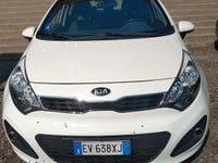 Usata Kia Rio 85 CV (62 kW) 2015 Bianco Berlina
