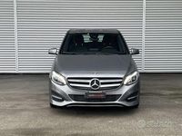 Usata Mercedes B180 Business 109 CV (80 kW) 2018 Grigio Monovolume
