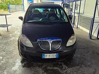 Usata Lancia Musa 90 CV (66 kW) 2005 Marrone Monovolume