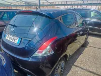 Usata Lancia Ypsilon Gold 69 CV (50 kW) 2018 Bluazzurro Utilitaria