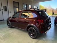 Usata Dacia Sandero Prestige 90 CV (66 kW) 2017 Marrone Berlina