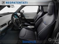 Nuova Mini Cooper SE Favoured 160 kW (218 CV) 2025 Melting silver iii Utilitaria