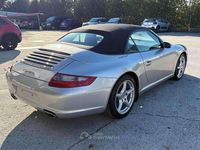Usata Porsche 911 Carrera Cabriolet 325 CV (239 kW) 2005 Argento Cabrio