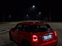 Usata Mini ONE 75 CV (55 kW) 2019 Rosso Utilitaria