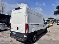 Usata Iveco Daily 116 CV (85 kW) 2021 Bianco Monovolume