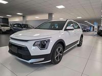 Uusi Kia Niro 2025 Valkoinen Katumaasturi