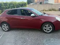 Usata Alfa Romeo Giulietta 105 CV (77 kW) 2012 Rosso Utilitaria