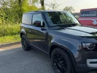 Usata Land Rover Defender SE Dynamic 200 CV (147 kW) 2025 SUV