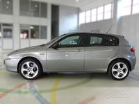 Usata Alfa Romeo 147 150 CV (110 kW) 2006 Grigio Utilitaria