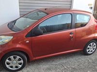 Usata Peugeot 107 Active 68 CV (50 kW) 2010 Arancione Utilitaria