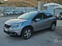 Usata Peugeot 2008 Allure 102 CV (75 kW) 2019 Grigio SUV