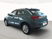 Usata VW T-Roc Life 110 CV (80 kW) 2023 Petroleum blue metallizzato nero SUV