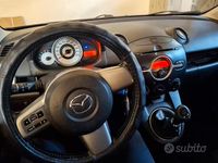 Usata Mazda 2 68 CV (50 kW) 2009 Grigio Utilitaria