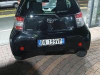 Usata Toyota iQ 67 CV (49 kW) 2010 Nero Utilitaria