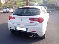 Usata Alfa Romeo Giulietta Distinctive 140 CV (102 kW) 2012 Bianco Utilitaria