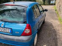 Usata Renault Clio II 58 CV (42 kW) 2004 Blu Berlina