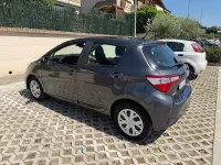 Usata Toyota Yaris Lounge 72 CV (52 kW) 2019 Grigio Berlina