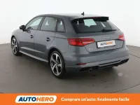 Usado Audi A3 116 CV (85 kW) 2019 Plateado Berlina