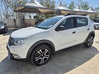 Begagnad Dacia Sandero Stepway 90 HK (66 kW) 2018 Vit Sedan