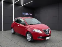 Usata Lancia Ypsilon Gold 69 CV (50 kW) 2015 Rosso Utilitaria