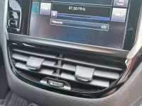 Usata Peugeot 208 Access 82 CV (60 kW) 2015 Bianco Utilitaria