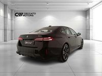 Nuova BMW 520 M Sport 208 CV (152 kW) 2025 Black sapphire metallizzato Berlina