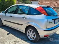 Usata Ford Focus 100 CV (73 kW) 2004 Grigio Berlina