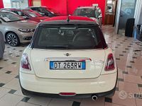 Usata Mini Cooper D Chili 108 CV (79 kW) 2009 Bianco Utilitaria