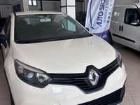 Usata Renault Captur Iconic 90 CV (66 kW) 2016 Beige SUV