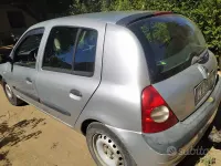 Usata Renault Clio 65 CV (47 kW) 2006 Grigio Utilitaria