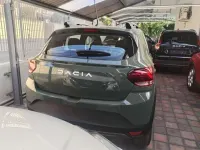 Usata Dacia Sandero Expression 101 CV (74 kW) 2024 Verde Berlina